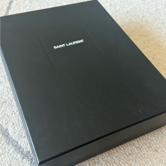 Saint Laurent Black Gift Box - Picture 2 of 3